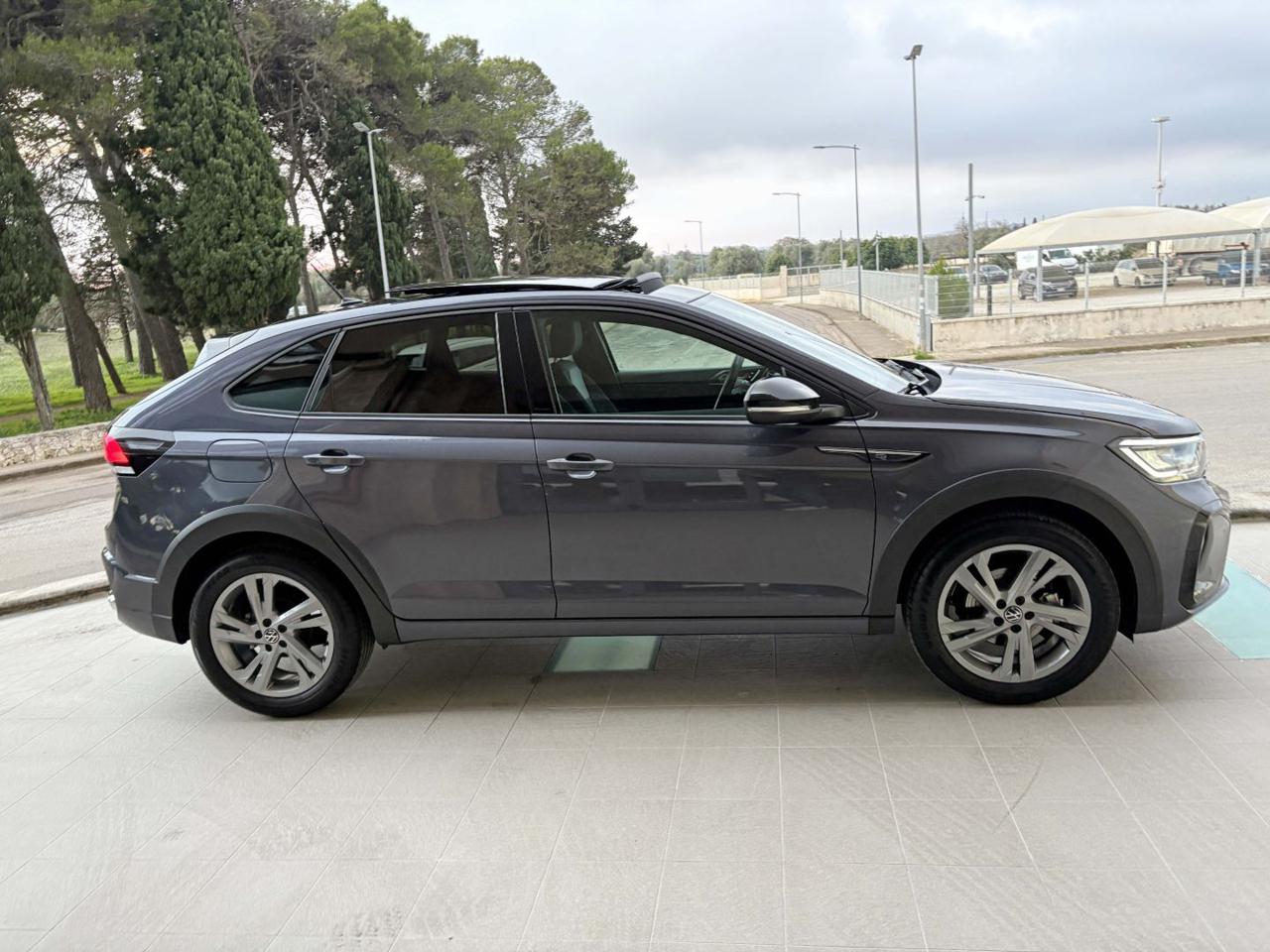 VOLKSWAGEN Taigo 1.0 TSI 110 CV DSG R-Line TETTO APR/PAN - 4