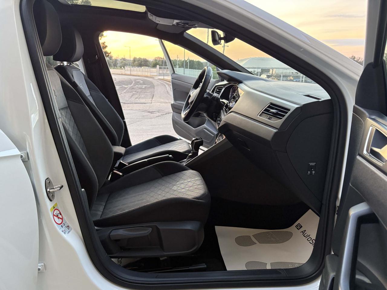 VOLKSWAGEN Taigo 1.0 TSI 116 CV DSG R-Line TETTO APR/PAN - 11