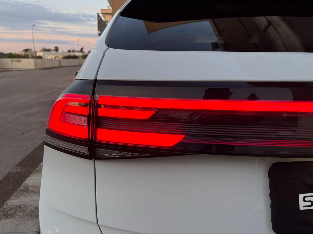 VOLKSWAGEN Taigo 1.0 TSI 116 CV DSG R-Line TETTO APR/PAN - 34