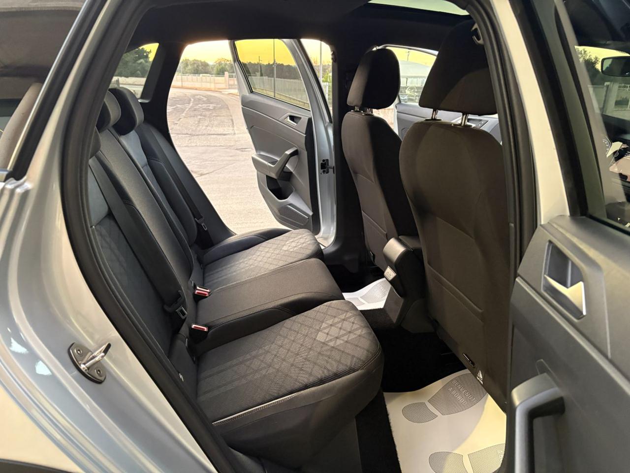 VOLKSWAGEN Taigo 1.0 TSI 116 CV DSG R-Line TETTO APR/PAN - 13