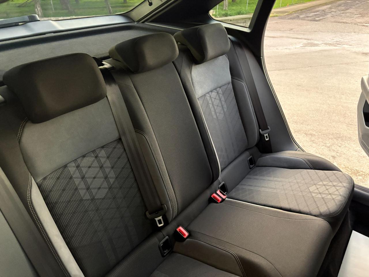 VOLKSWAGEN Taigo 1.0 TSI 116 CV DSG R-Line TETTO APR/PAN - 24