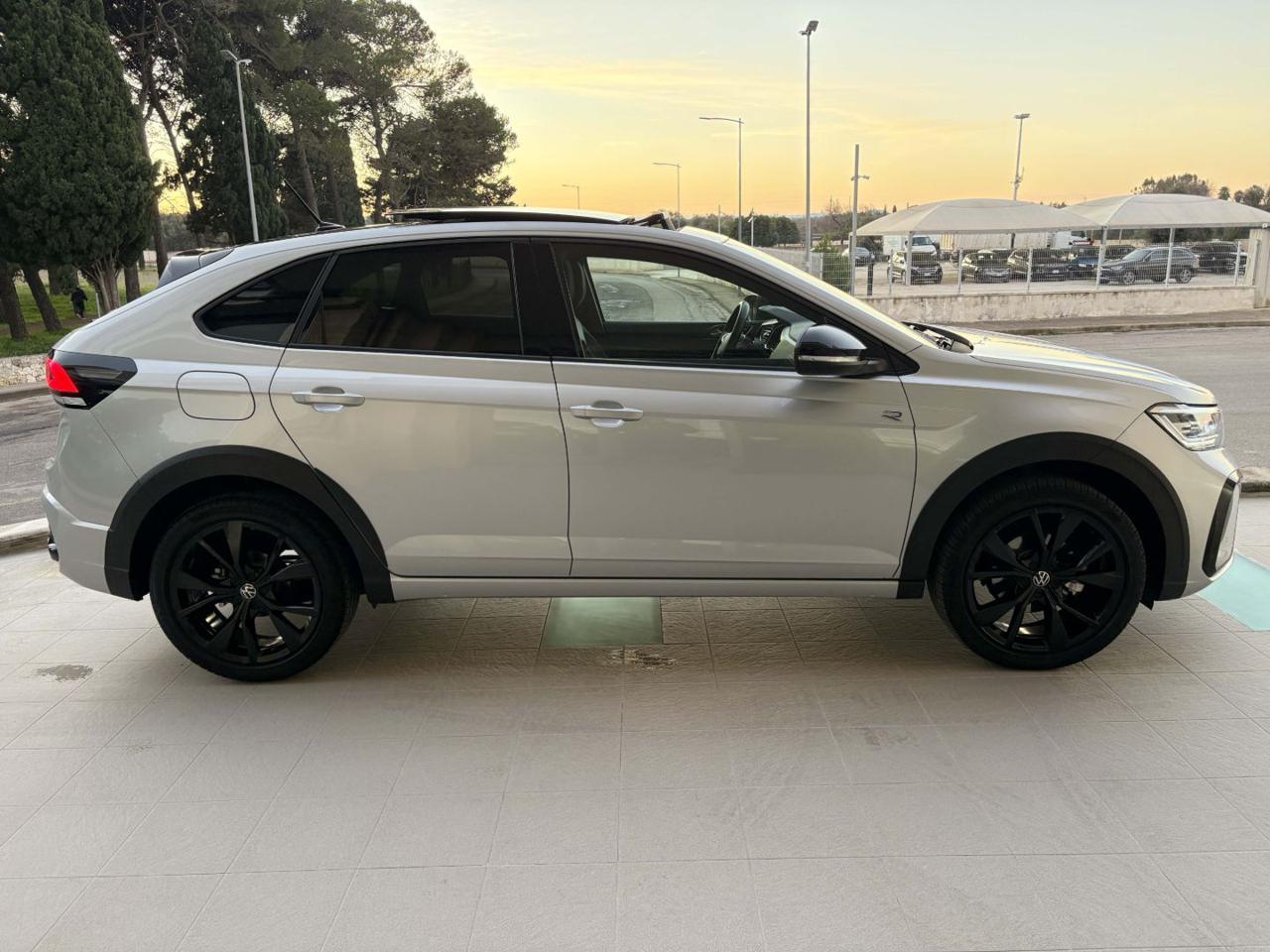 VOLKSWAGEN Taigo 1.0 TSI 116 CV DSG R-Line TETTO APR/PAN - 4