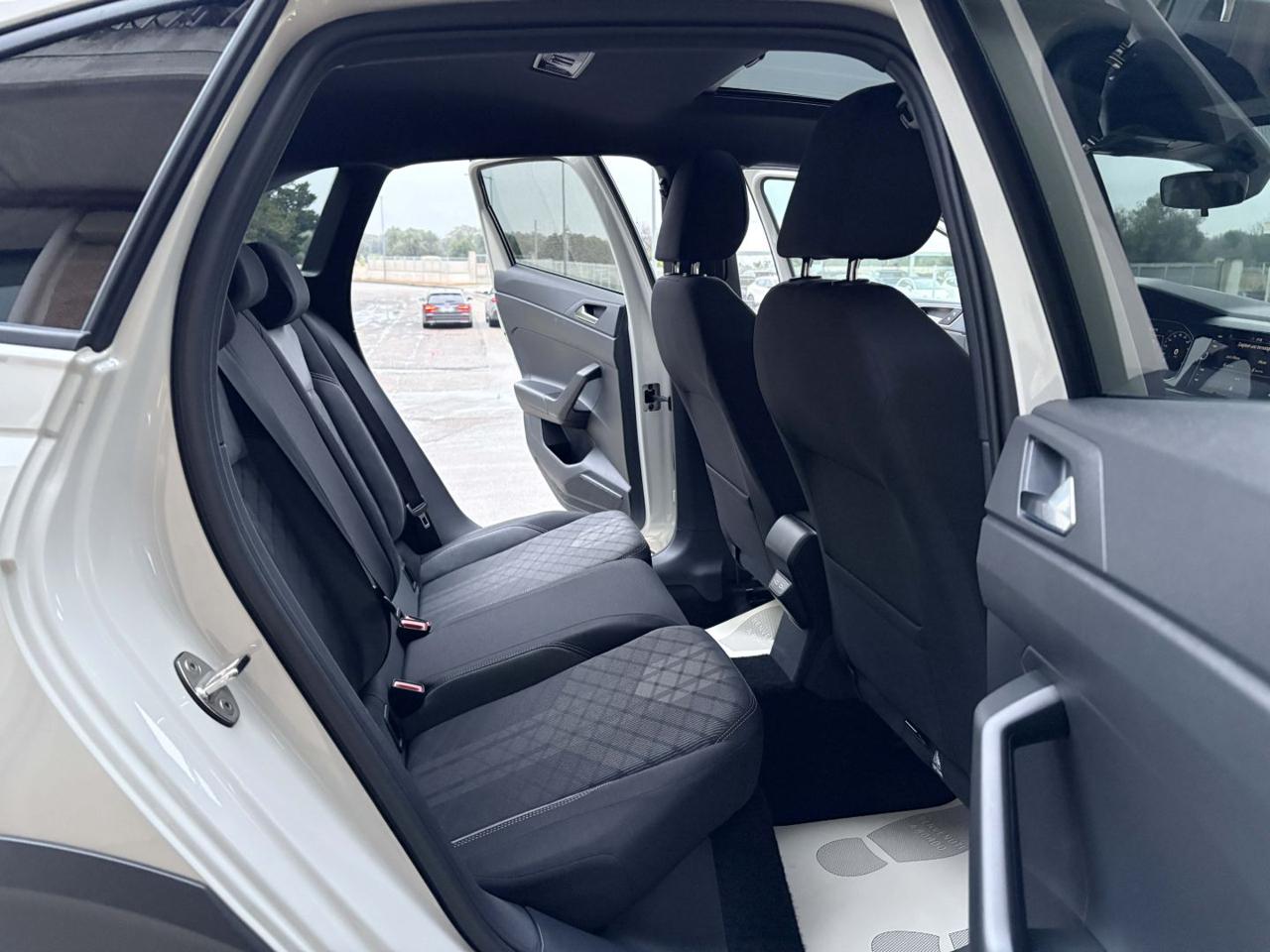 VOLKSWAGEN Taigo 1.0 TSI 116 CV DSG R-Line TETTO APR/PAN - 13