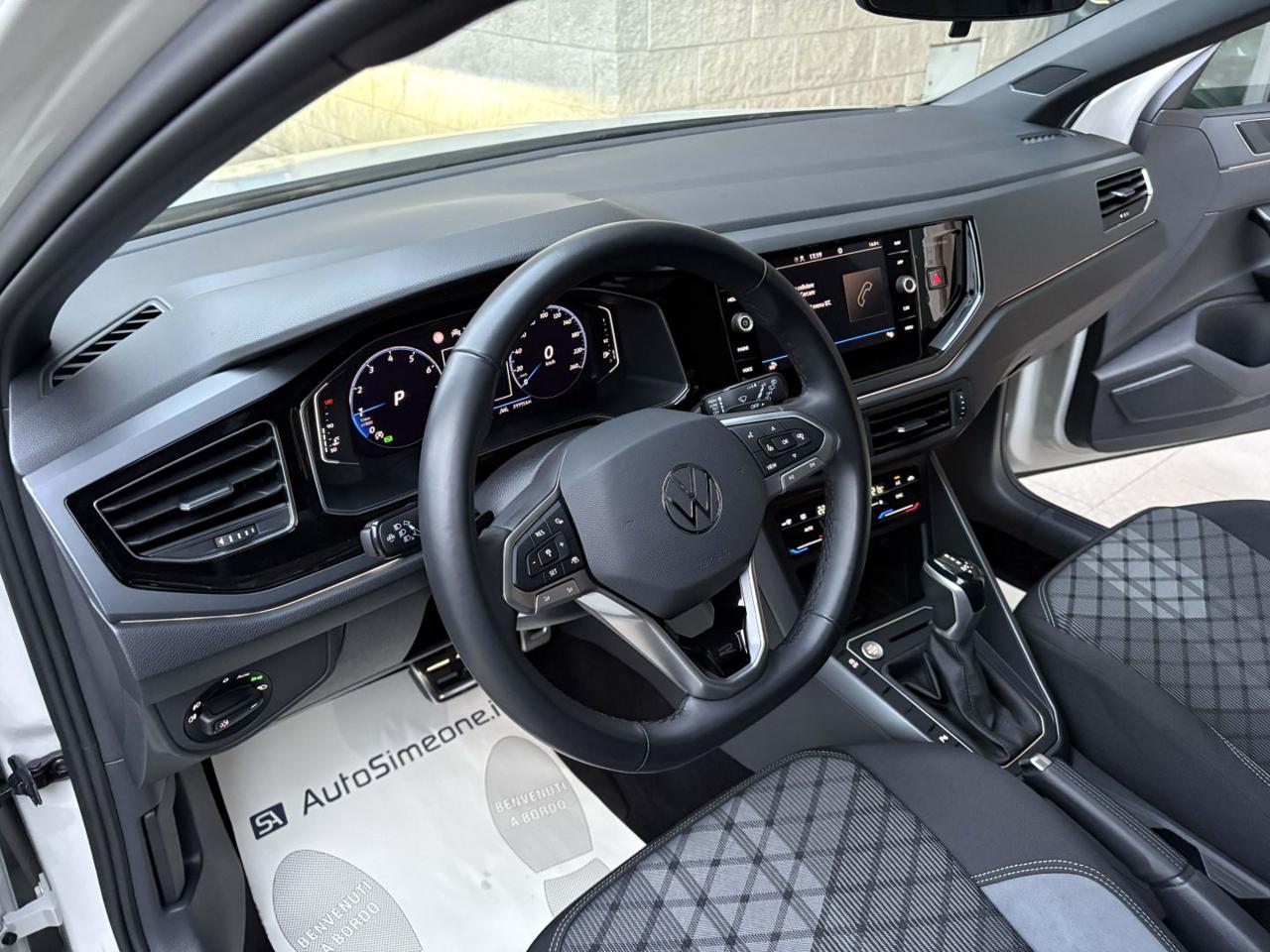 VOLKSWAGEN Taigo 1.0 TSI 116 CV DSG R-Line TETTO APR/PAN - 14