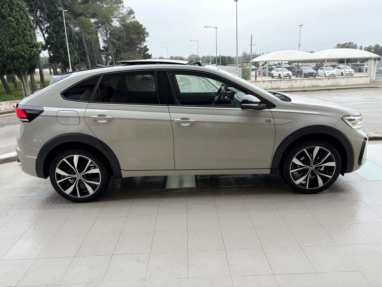 VOLKSWAGEN Taigo 1.0 TSI 116 CV DSG R-Line TETTO APR/PAN - 4