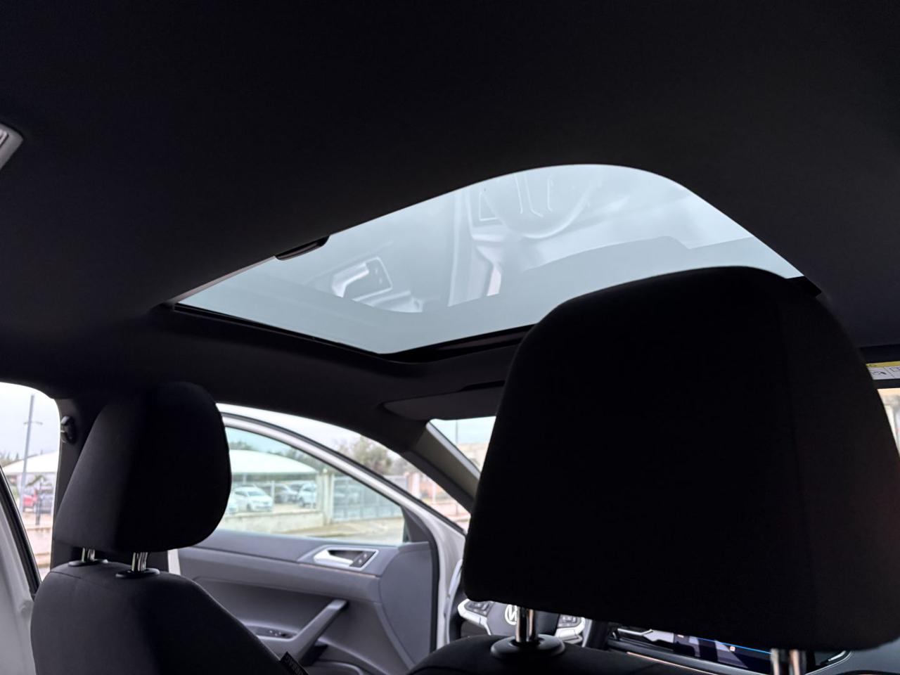 VOLKSWAGEN Taigo 1.0 TSI 116 CV DSG R-Line TETTO APR/PAN - 44