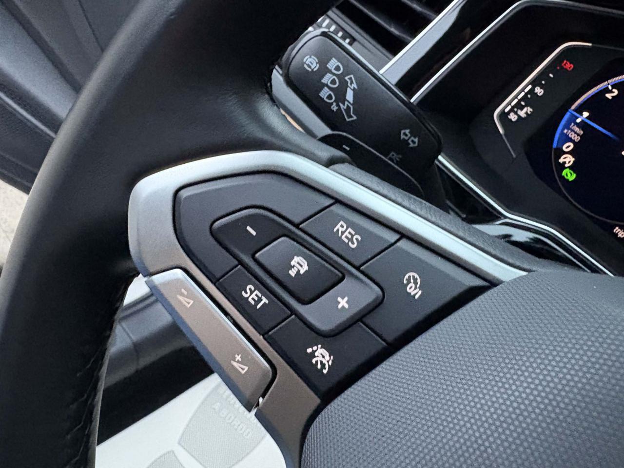 VOLKSWAGEN Taigo 1.0 TSI 116 CV DSG R-Line TETTO APR/PAN - 25