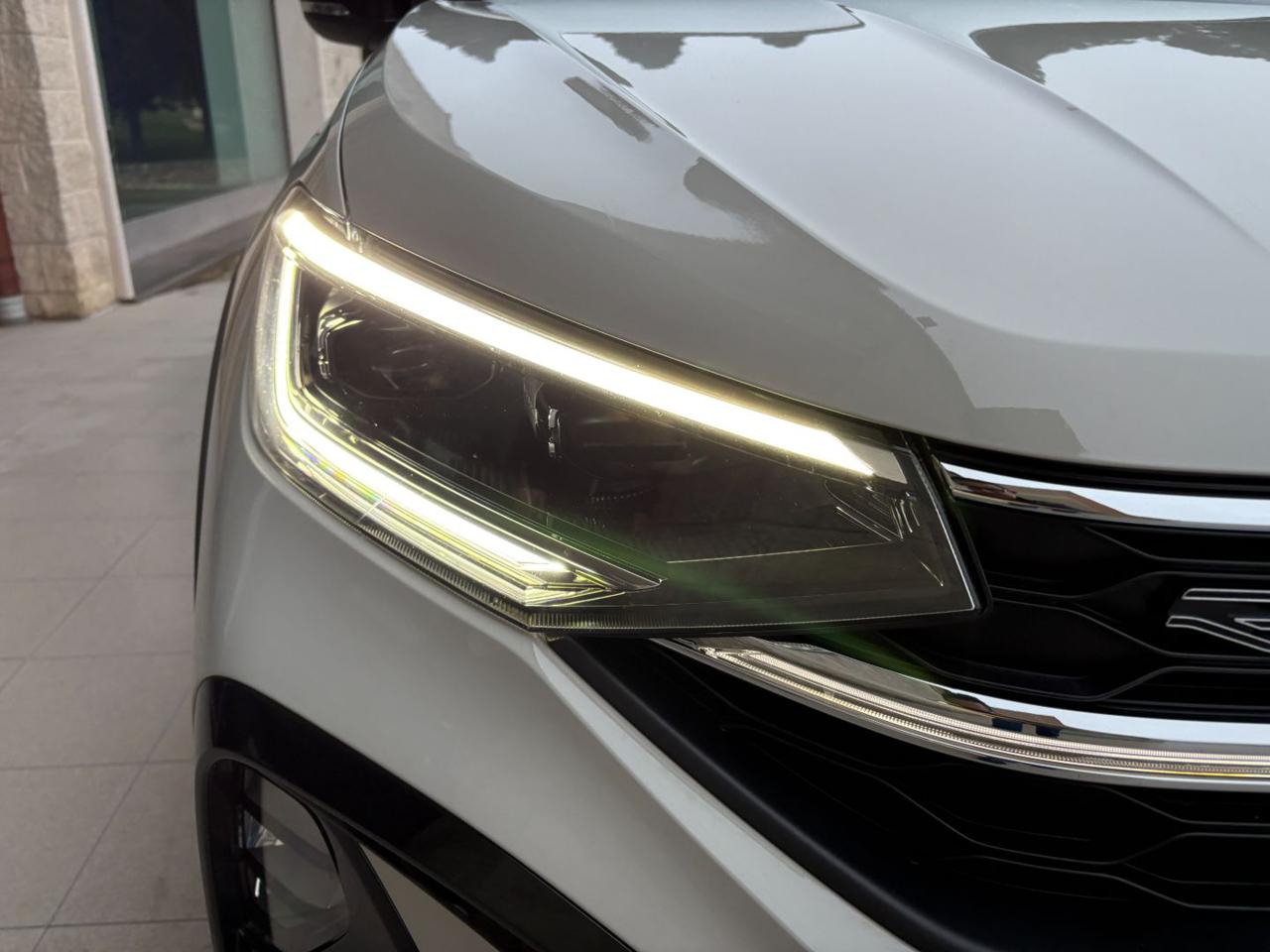 VOLKSWAGEN Taigo 1.0 TSI 116 CV DSG R-Line TETTO APR/PAN - 34