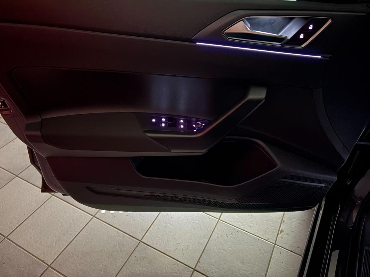 VOLKSWAGEN Taigo 1.0 TSI 116 CV DSG R-Line TETTO APR/PAN - 19