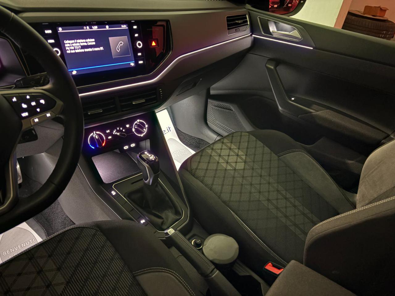 VOLKSWAGEN Taigo 1.0 TSI 110 CV DSG R-Line TETTO APR/PAN - 26