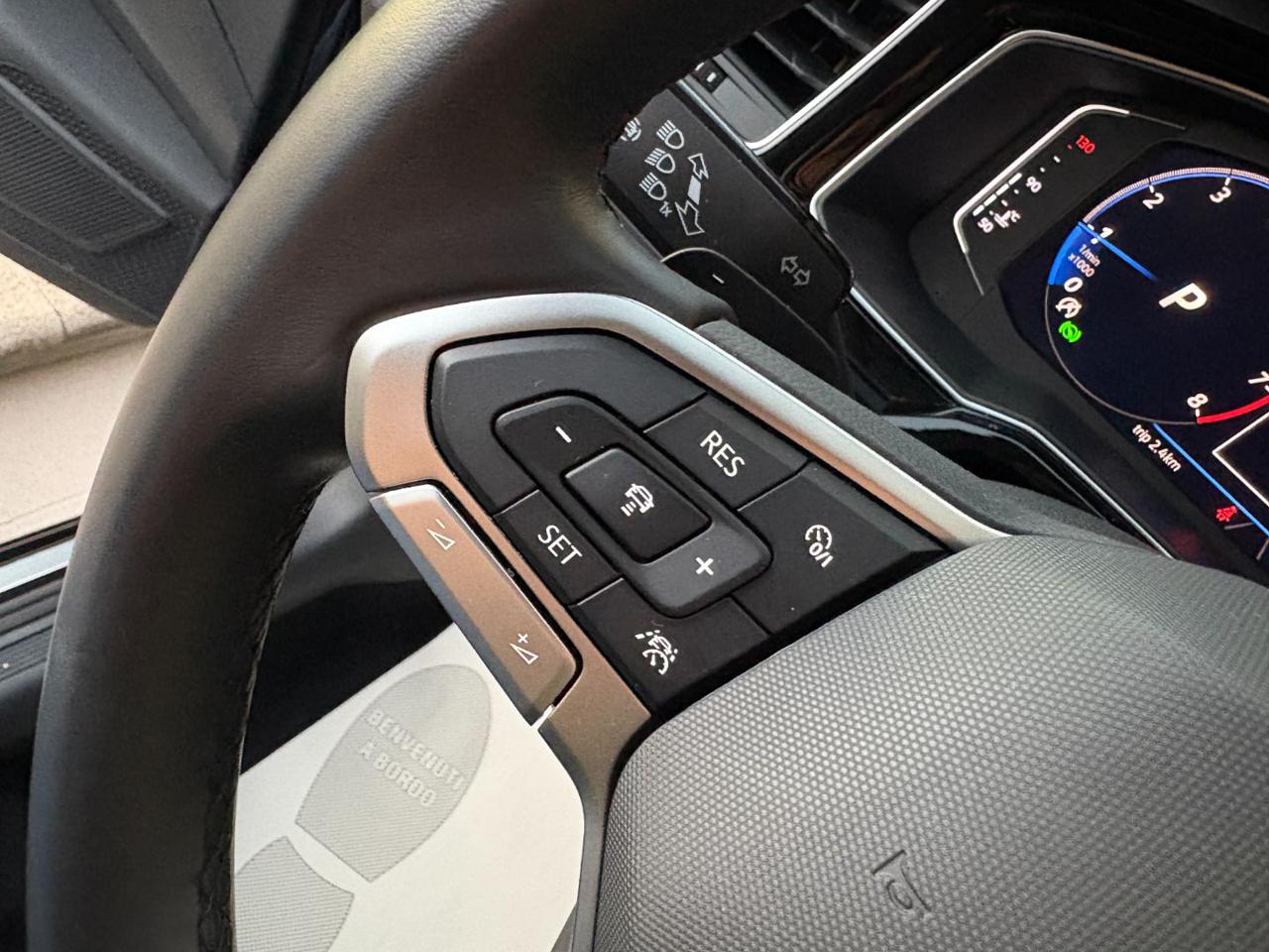 VOLKSWAGEN Taigo 1.0 TSI 110 CV DSG R-Line TETTO APR/PAN - 23