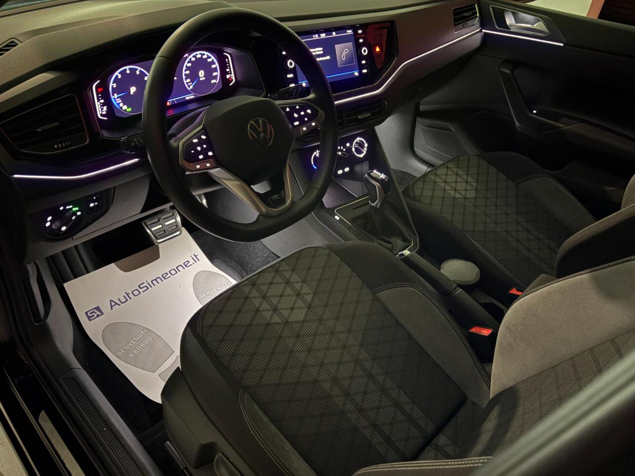 VOLKSWAGEN Taigo 1.0 TSI 110 CV DSG R-Line TETTO APR/PAN - 18