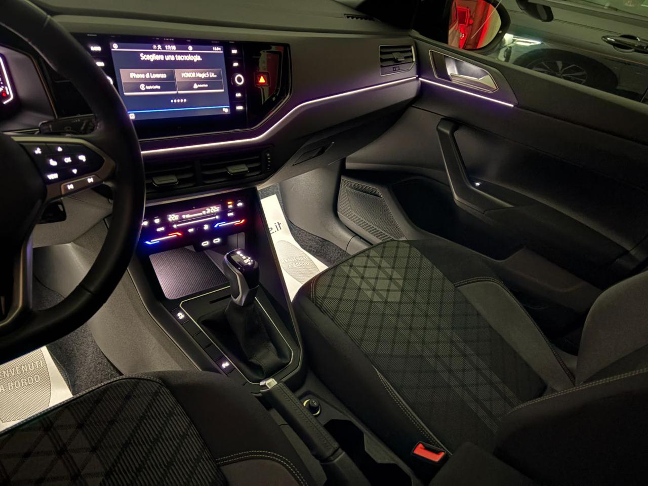 VOLKSWAGEN Taigo 1.0 TSI 116 CV DSG R-Line TETTO APR/PAN - 30