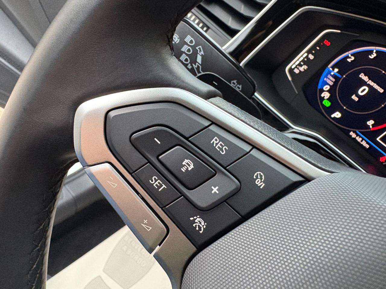 VOLKSWAGEN Taigo 1.0 TSI 116 CV DSG R-Line TETTO APR/PAN - 25