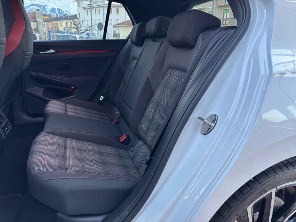 VOLKSWAGEN Golf 8 2.0 TSI DSG GTI fari MATRIX Armon Cardon - 15