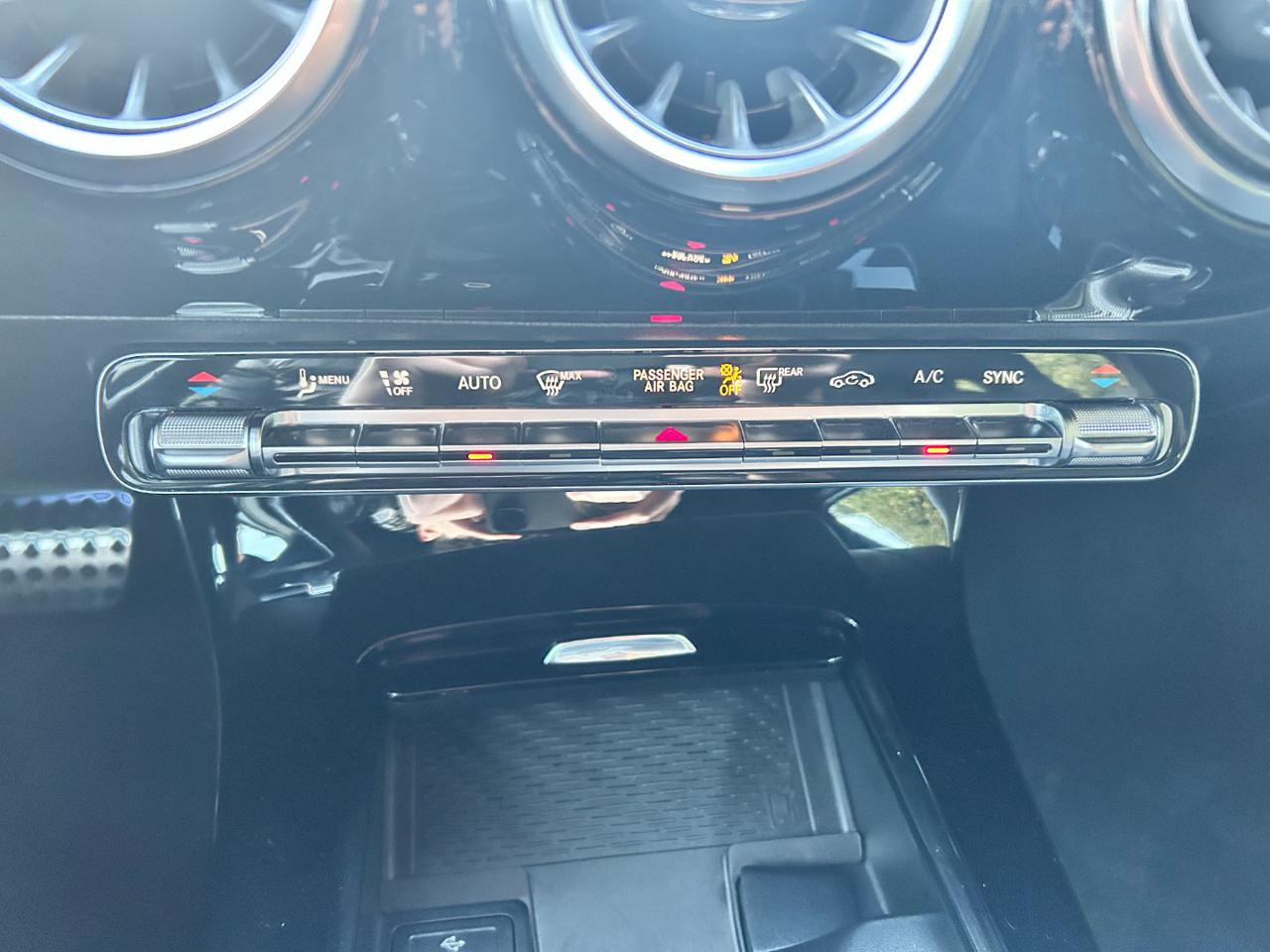 MERCEDES-BENZ A 200 Automatic AMG Line Advanced Plus - 23