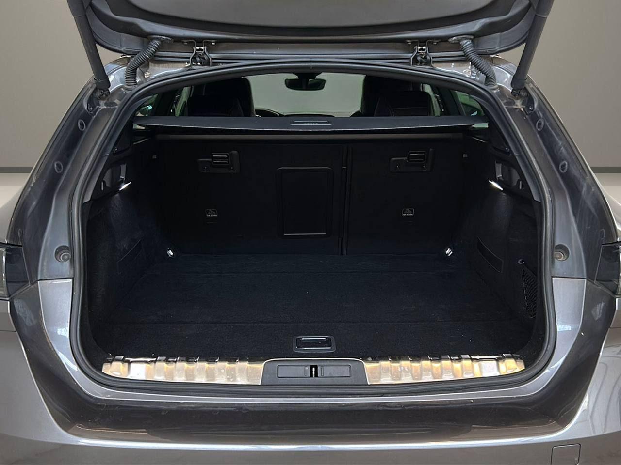 PEUGEOT 508 Plug-in Hybrid 225 e-EAT8 SW GT - 7