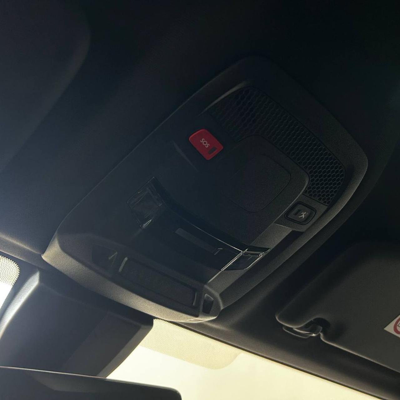 PEUGEOT 508 Plug-in Hybrid 225 e-EAT8 SW GT - 34