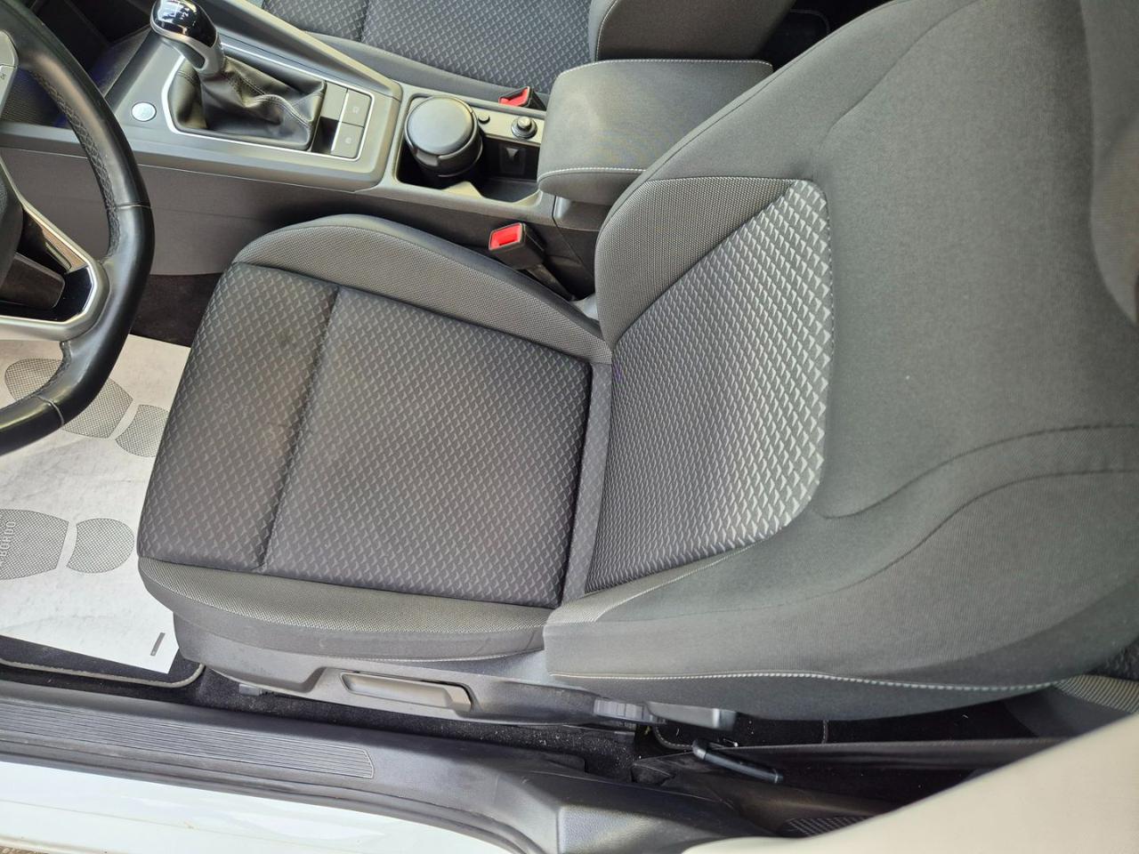 VOLKSWAGEN Golf 2.0 TDI 115 CV SCR Life - 11