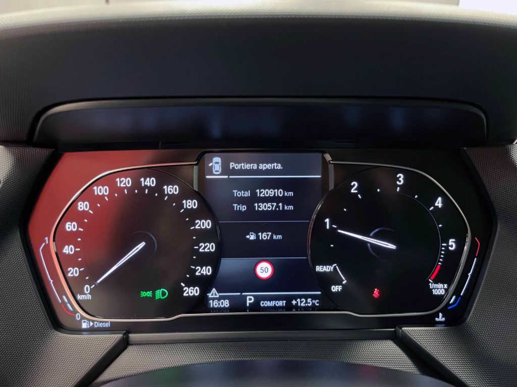 BMW 116 D M-SPORT AUTO - IVA DEDUCIBILE - 23