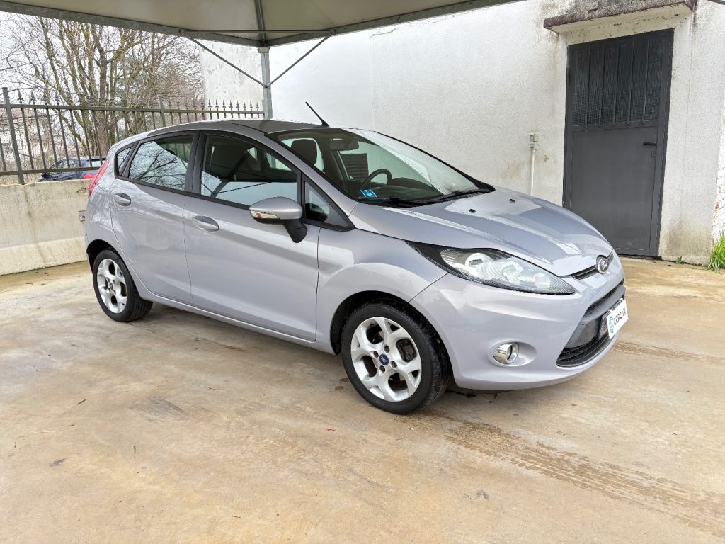 FORD Fiesta 1.4 TDCi 70CV 5 porte Titanium OK NEOPATENTATI - 3