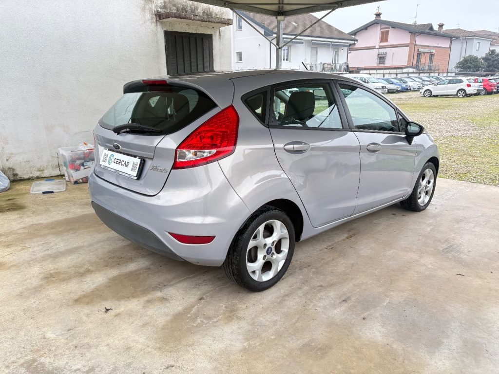FORD Fiesta 1.4 TDCi 70CV 5 porte Titanium OK NEOPATENTATI - 4