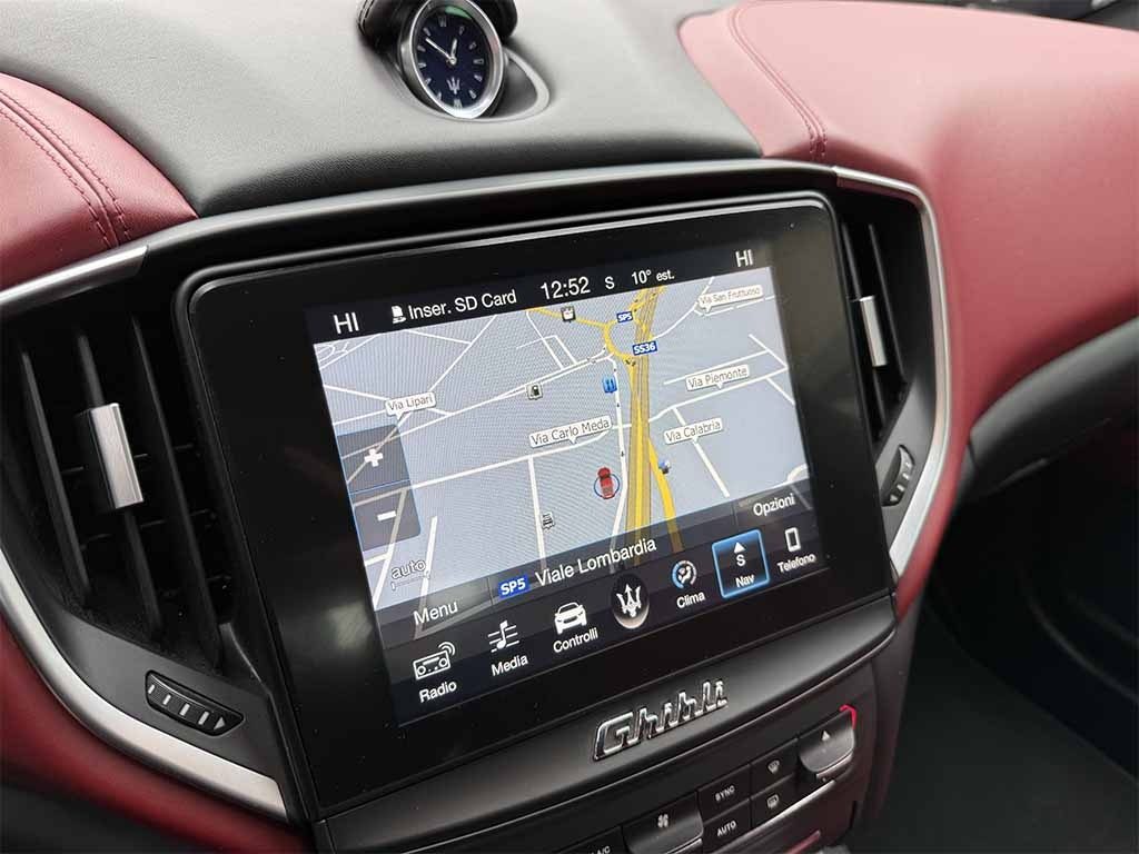 MASERATI Ghibli GRANSPORT TELECAMERA 360° CERCHI DA 20 CARPLAY - 24
