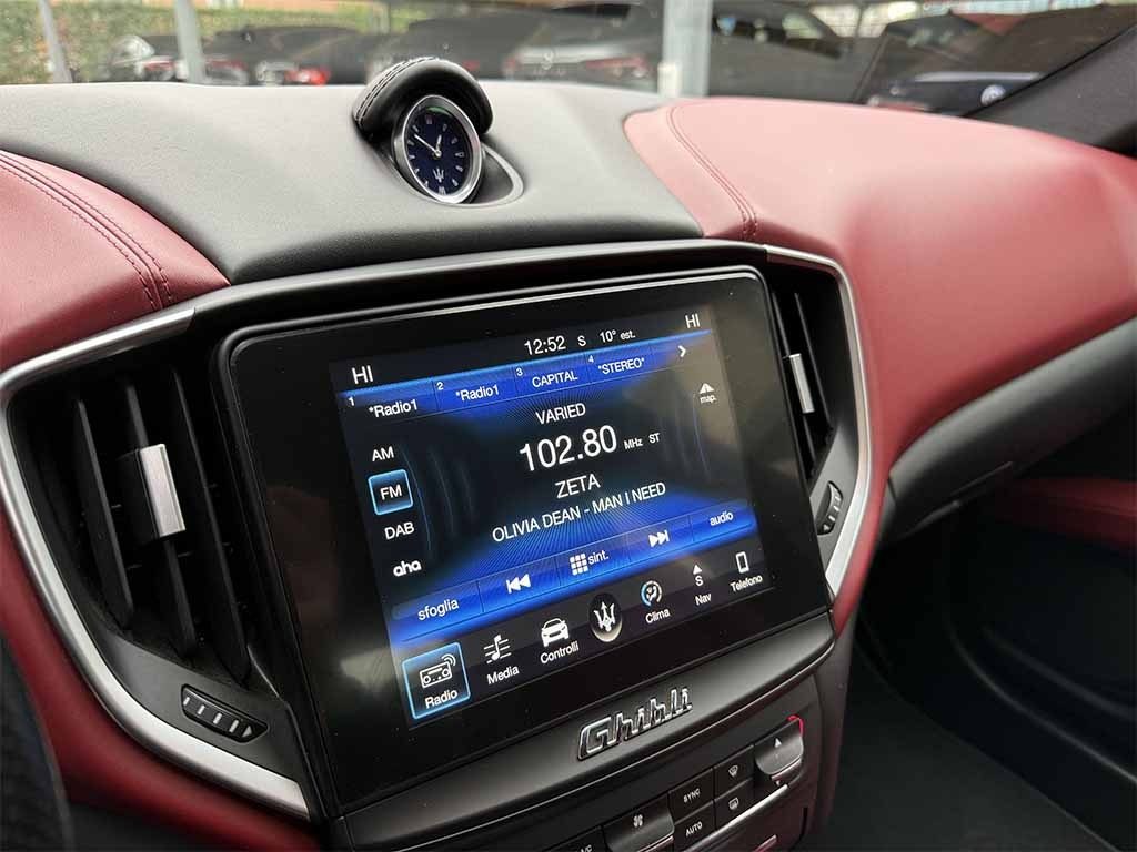 MASERATI Ghibli GRANSPORT TELECAMERA 360° CERCHI DA 20 CARPLAY - 27