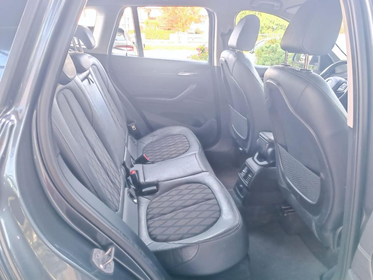 BMW X1 sDrive18d xLine - 16