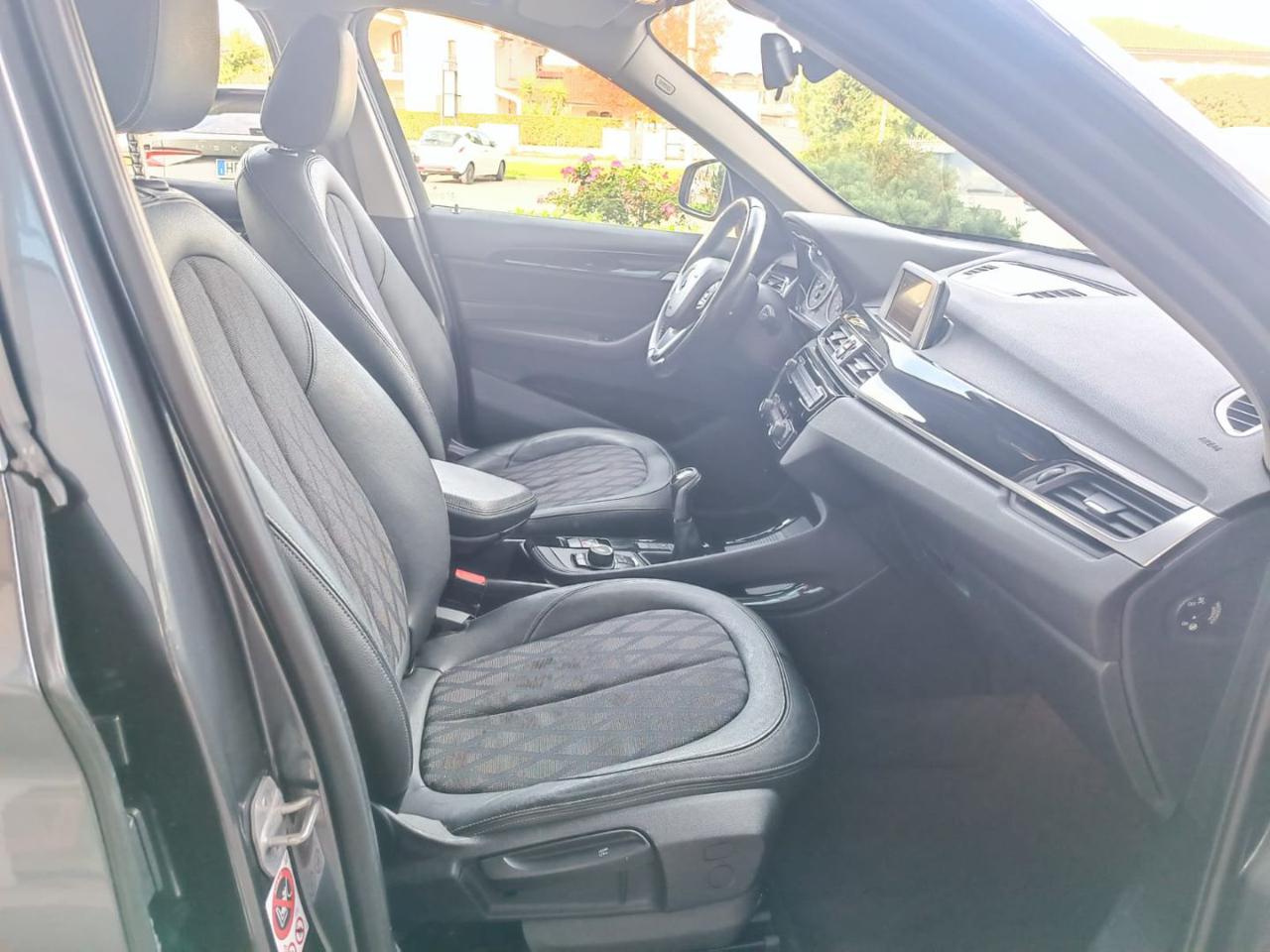 BMW X1 sDrive18d xLine - 13