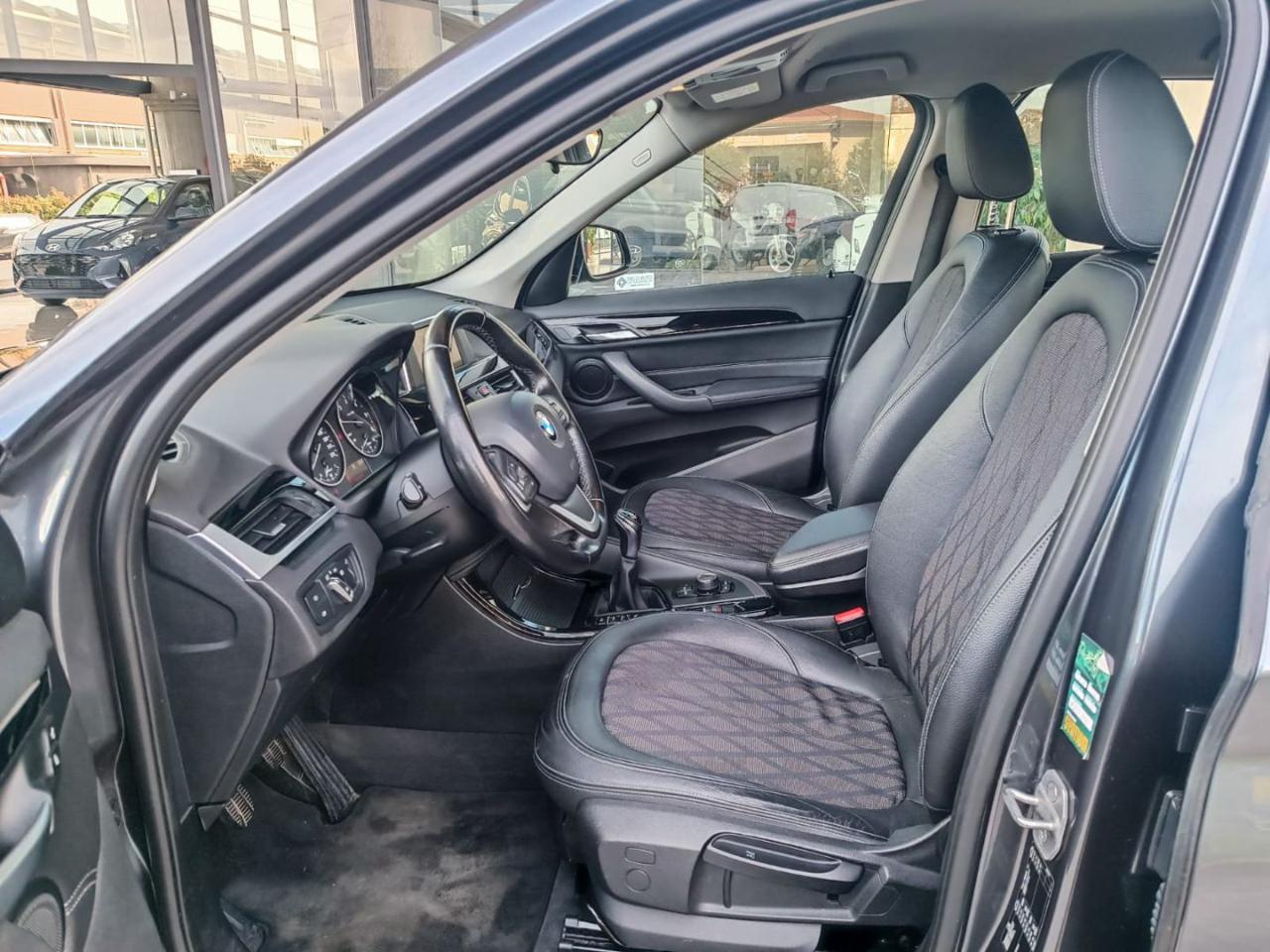 BMW X1 sDrive18d xLine - 19