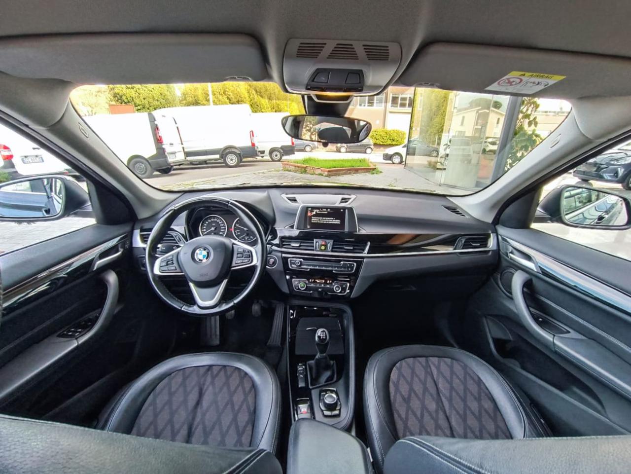 BMW X1 sDrive18d xLine - 21