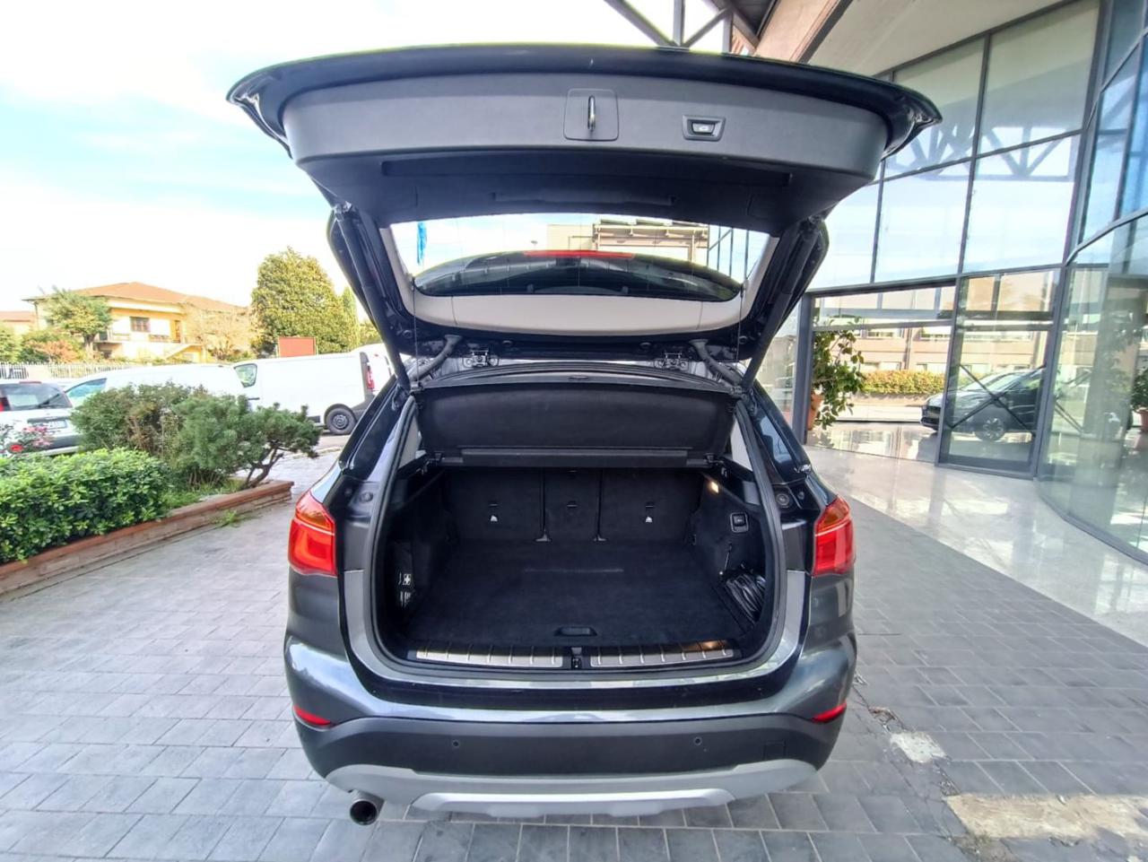 BMW X1 sDrive18d xLine - 14