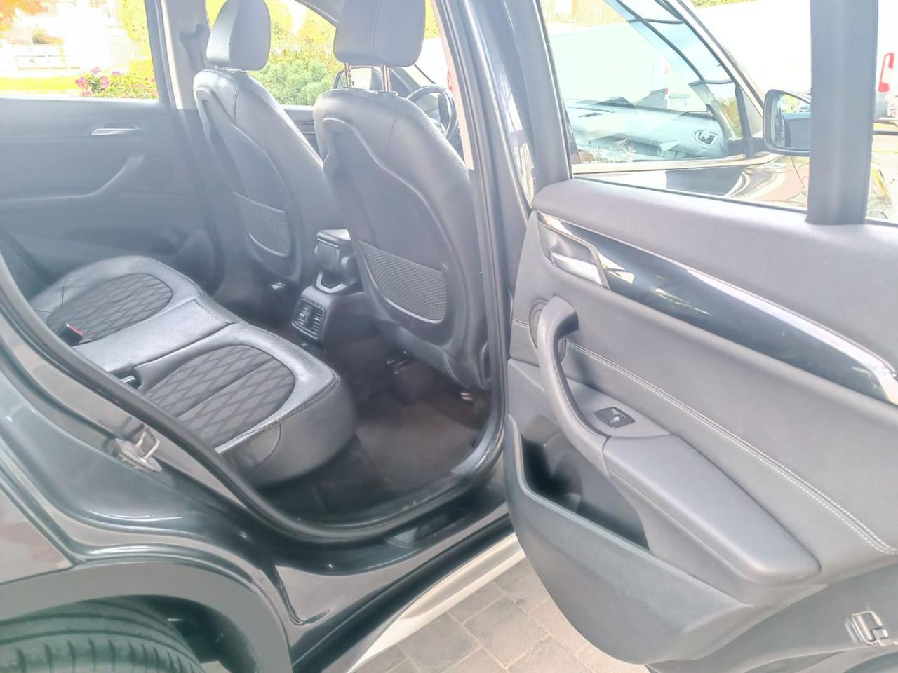 BMW X1 sDrive18d xLine - 12