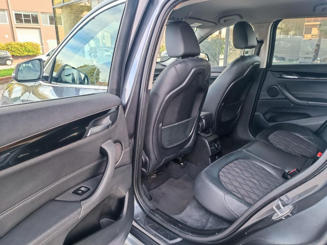 BMW X1 sDrive18d xLine - 15