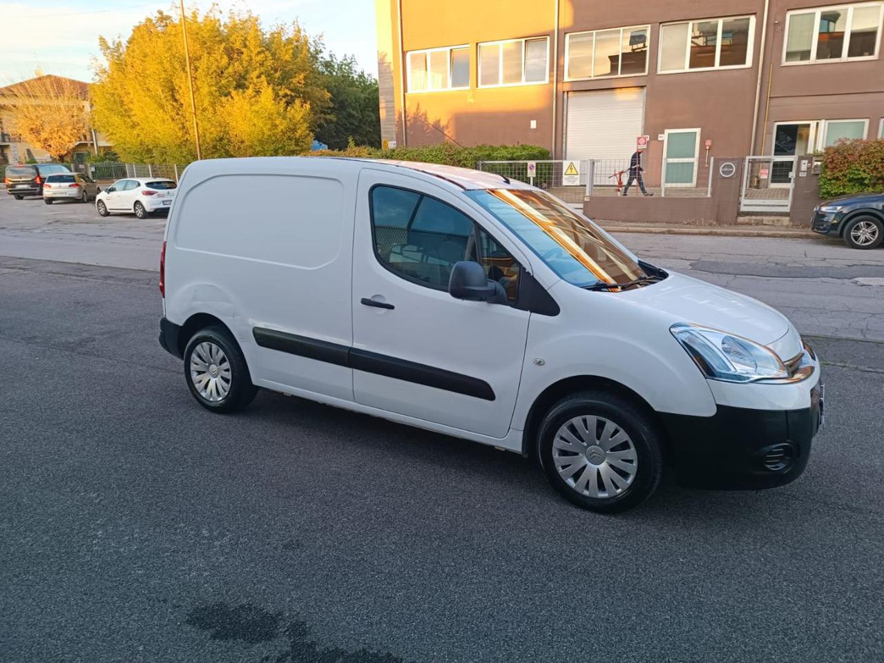 CITROEN Berlingo 1.6 HDi 75CV FAP Van 2 posti L1 - 16