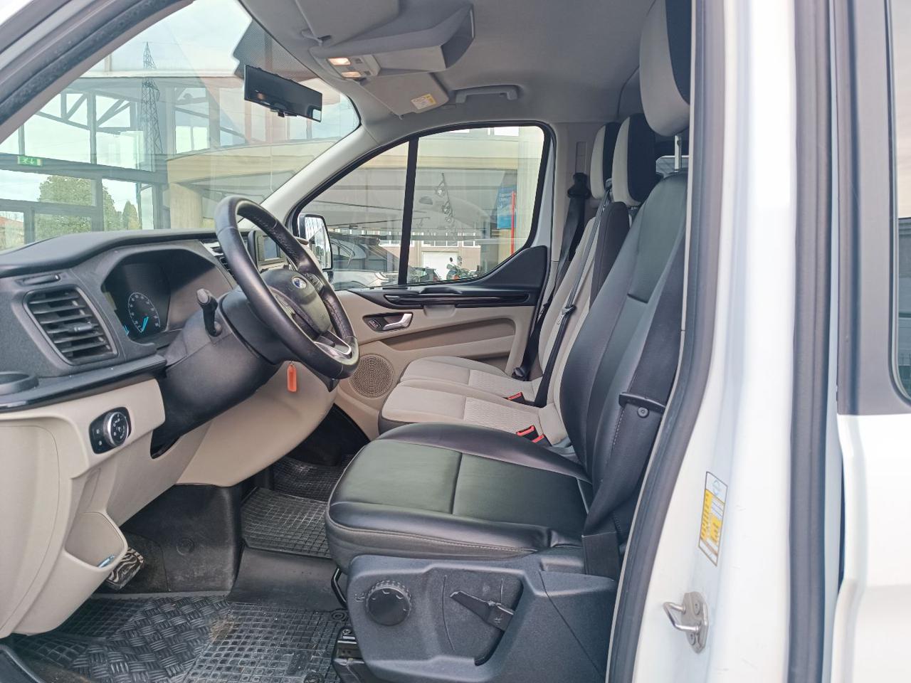 FORD Tourneo Custom 320 2.0 TDCi 130CV aut. PL Trend - 5