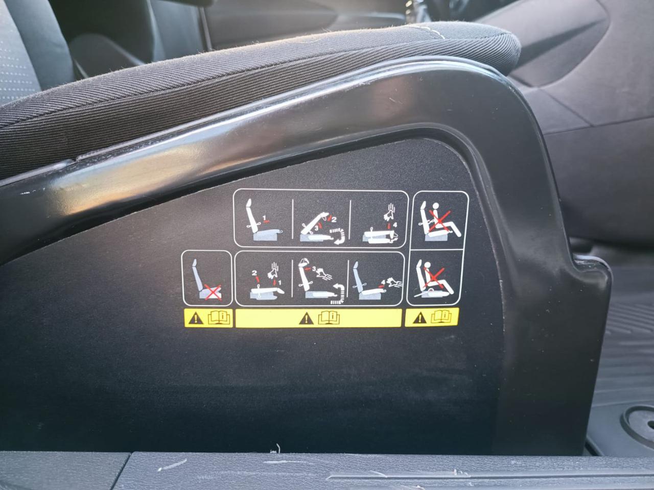 FORD Transit Courier 1.5 TDCi 100CV Van Trend - 26