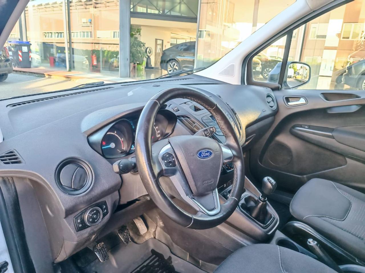 FORD Transit Courier 1.5 TDCi 100CV Van Trend - 29