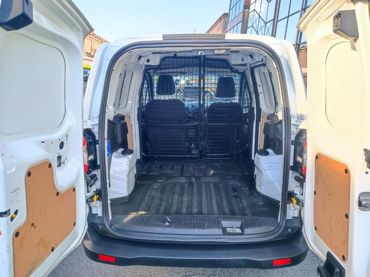 FORD Transit Courier 1.5 TDCi 100CV Van Trend - 31