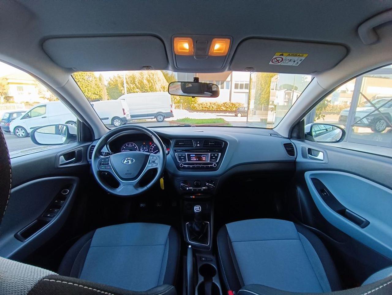 HYUNDAI i20 1.2 84 CV 5 porte Comfort - 11