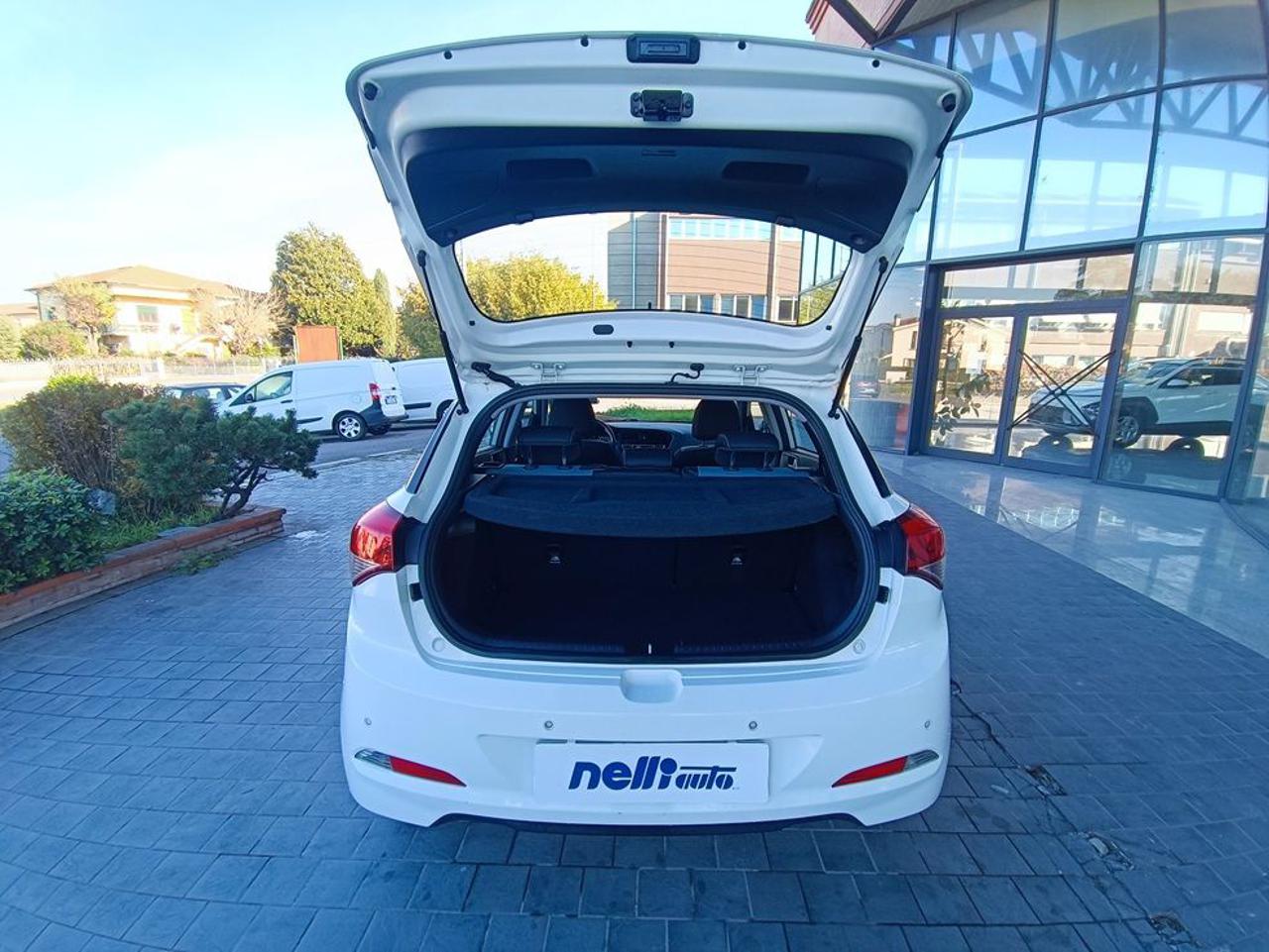 HYUNDAI i20 1.2 84 CV 5 porte Comfort - 12