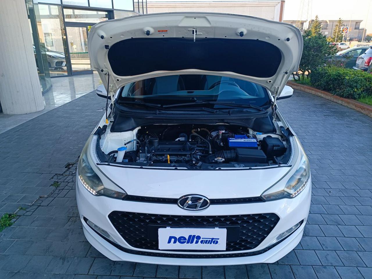 HYUNDAI i20 1.2 84 CV 5 porte Comfort - 18