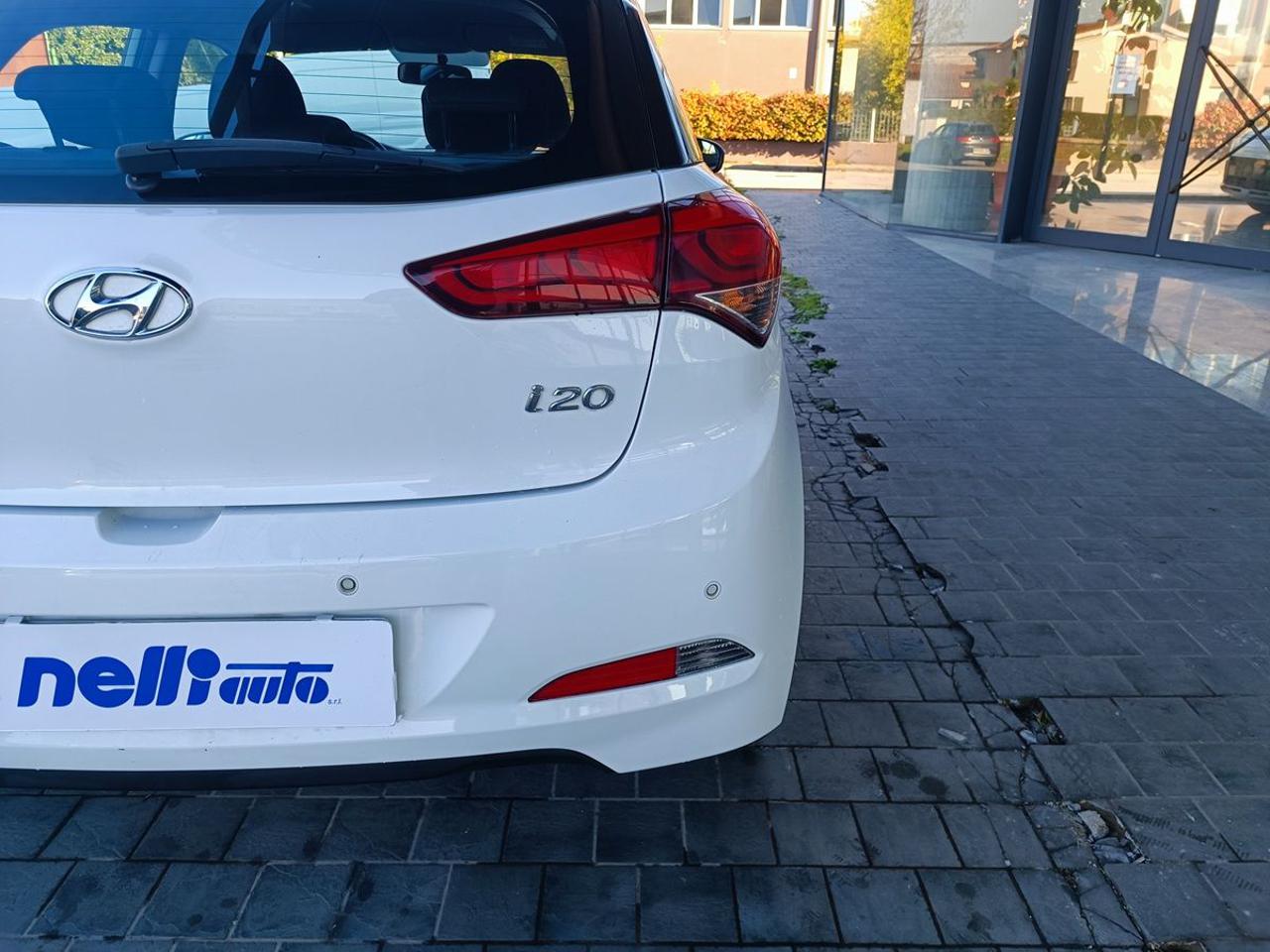 HYUNDAI i20 1.2 84 CV 5 porte Comfort - 26