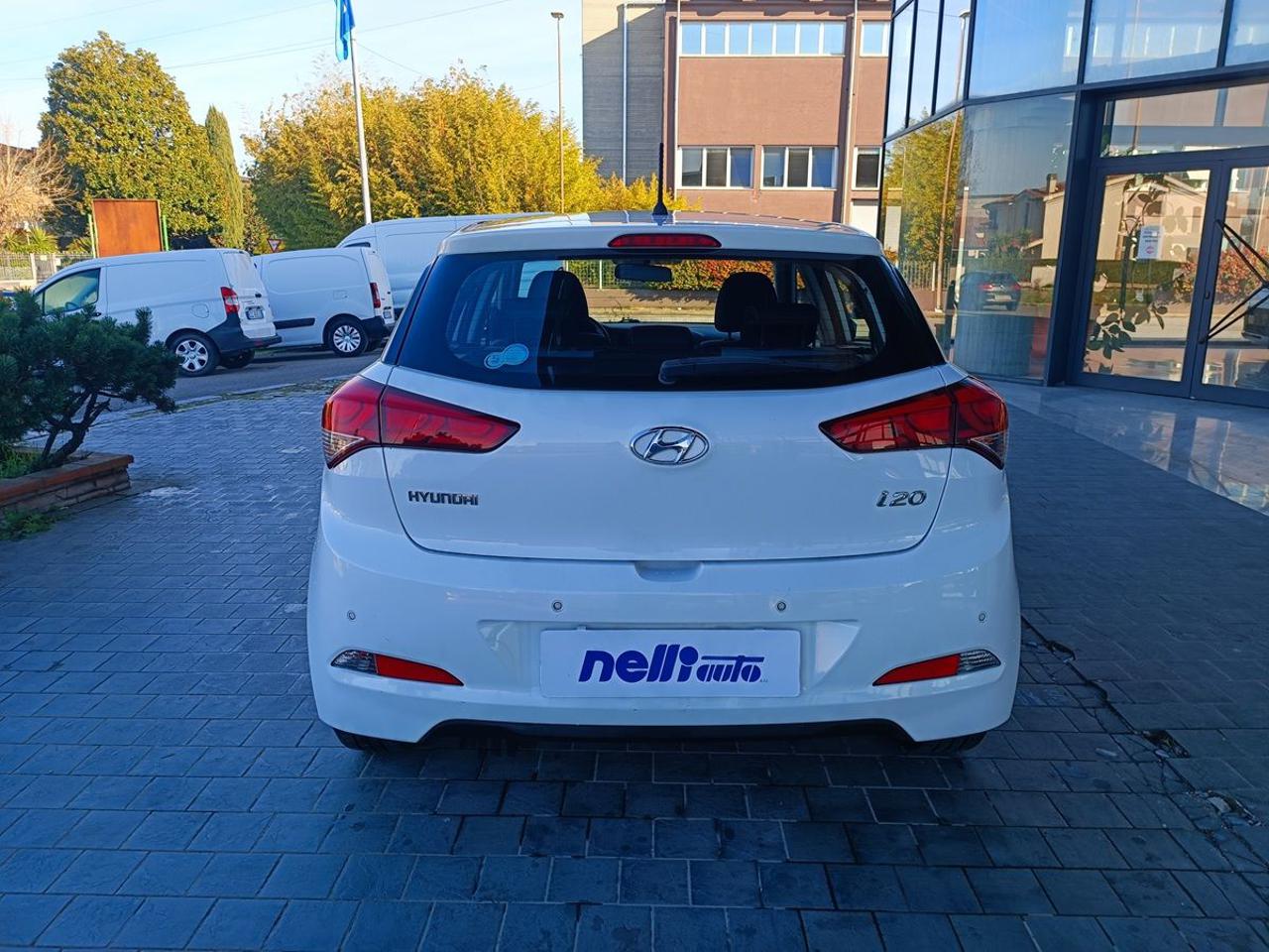 HYUNDAI i20 1.2 84 CV 5 porte Comfort - 25