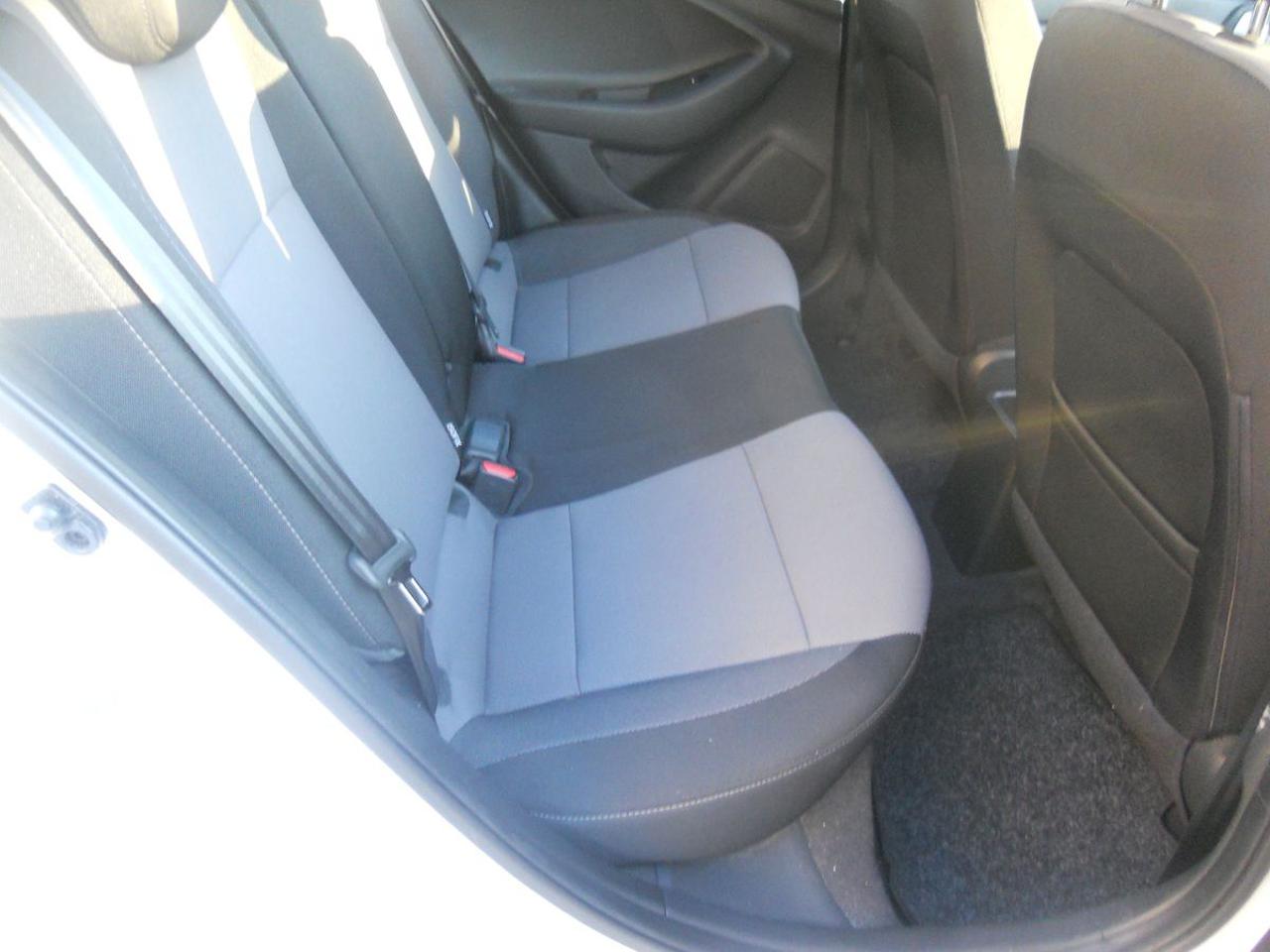 HYUNDAI i20 1.2 84 CV 5 porte Econext Comfort - 12