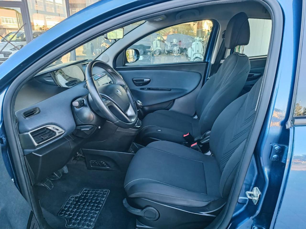 LANCIA Ypsilon 1.0 FireFly 5 porte S&S Hybrid Gold - 24