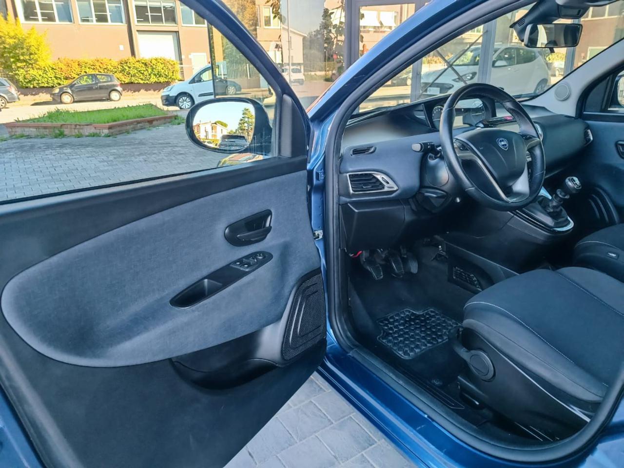 LANCIA Ypsilon 1.0 FireFly 5 porte S&S Hybrid Gold - 19