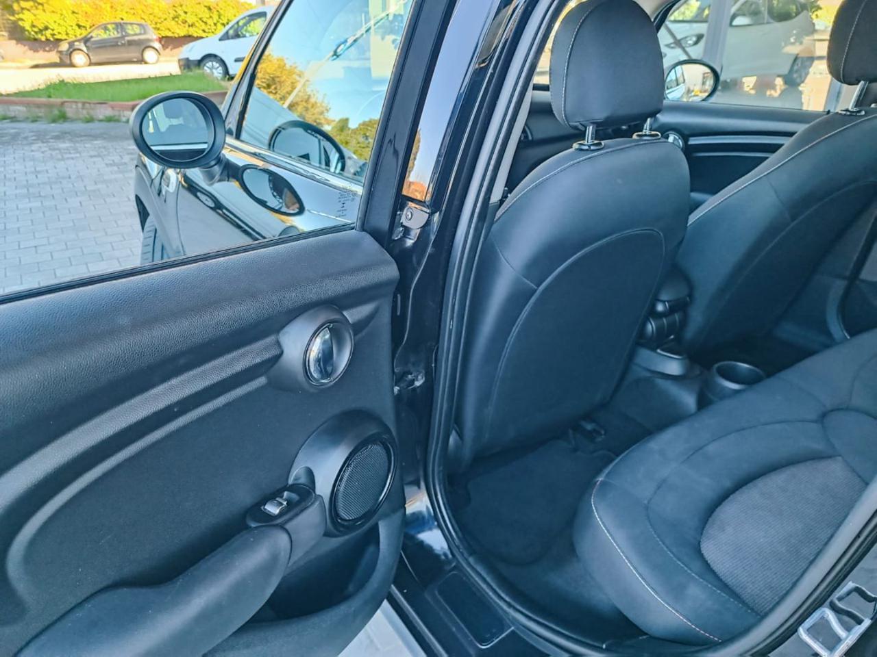 MINI One 1.5 One 75 CV Baker Street 5 porte - 26