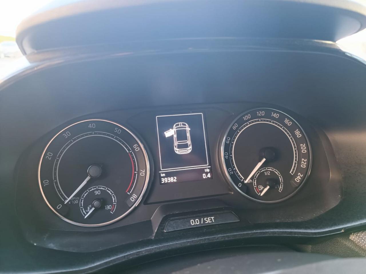 SKODA Fabia 1.0 MPI 65 CV Ambition - 27